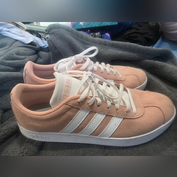 Adidas Womens Size 10 Pink Sneakers - Picture 4 of 7